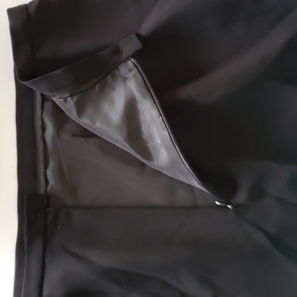 Harve Benard Casual Skirt Size 12 Black Knee Length Career Work Modest Classic - Picture 6 of 6